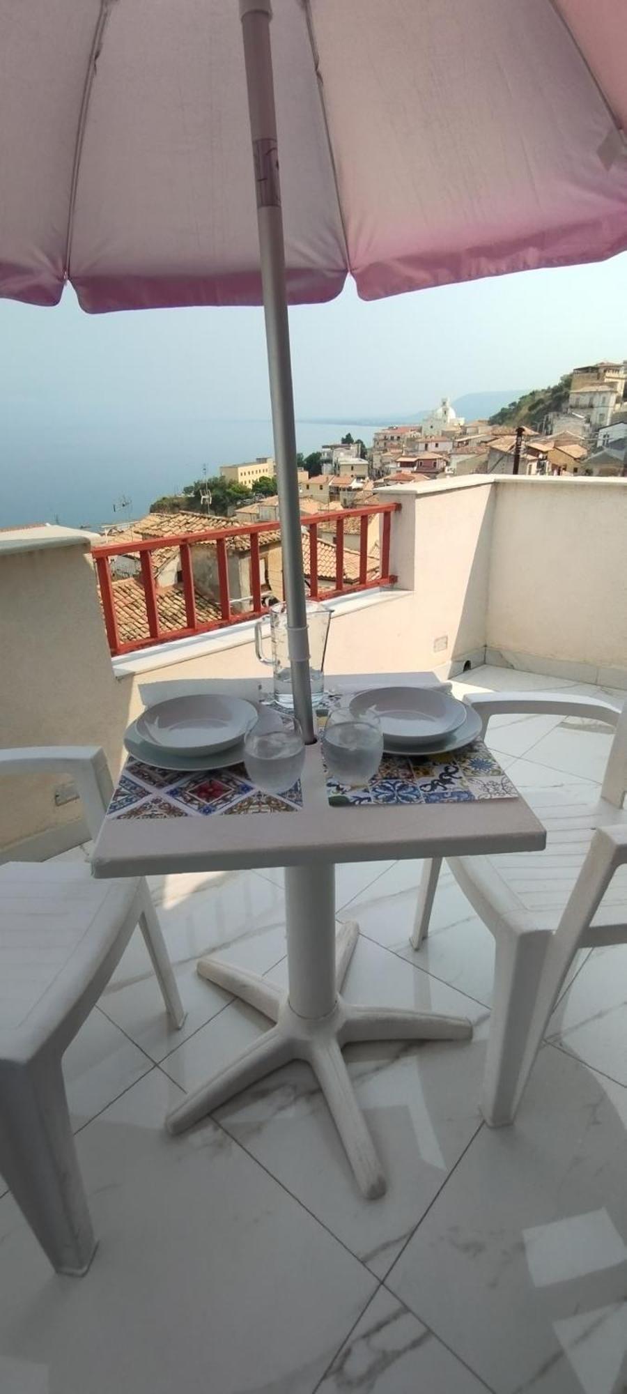 "Lo Studiolo" Apartment Pizzo  Eksteriør bilde