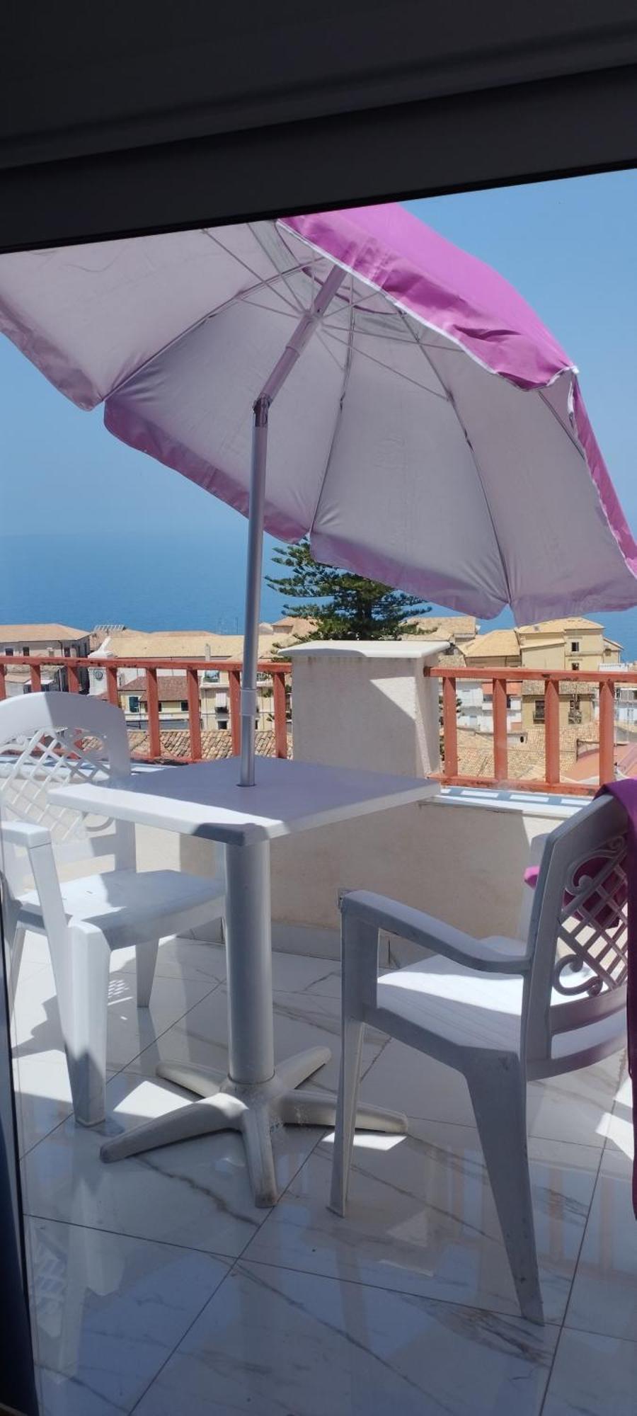 "Lo Studiolo" Apartment Pizzo  Eksteriør bilde