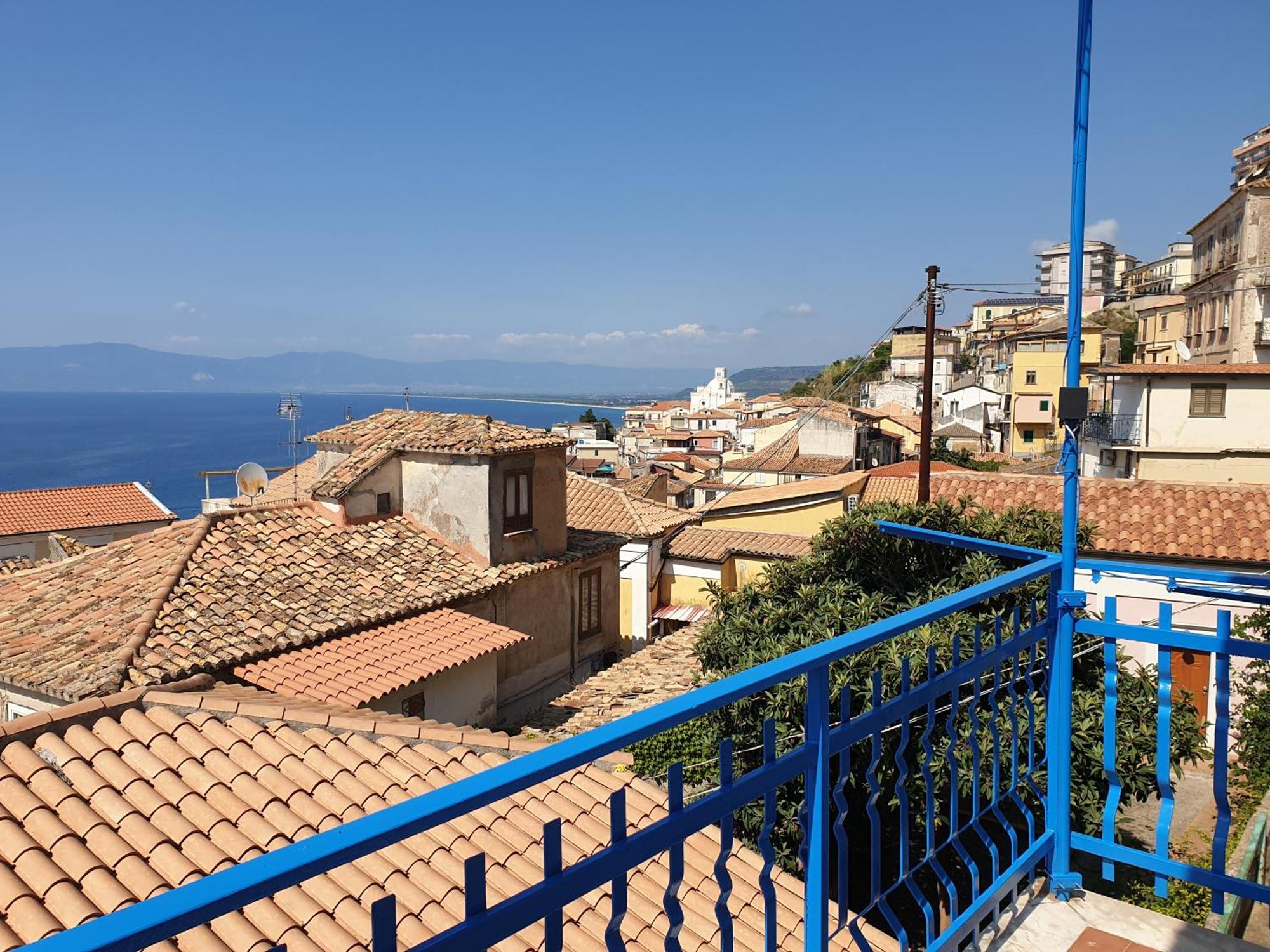 "Lo Studiolo" Apartment Pizzo  Eksteriør bilde